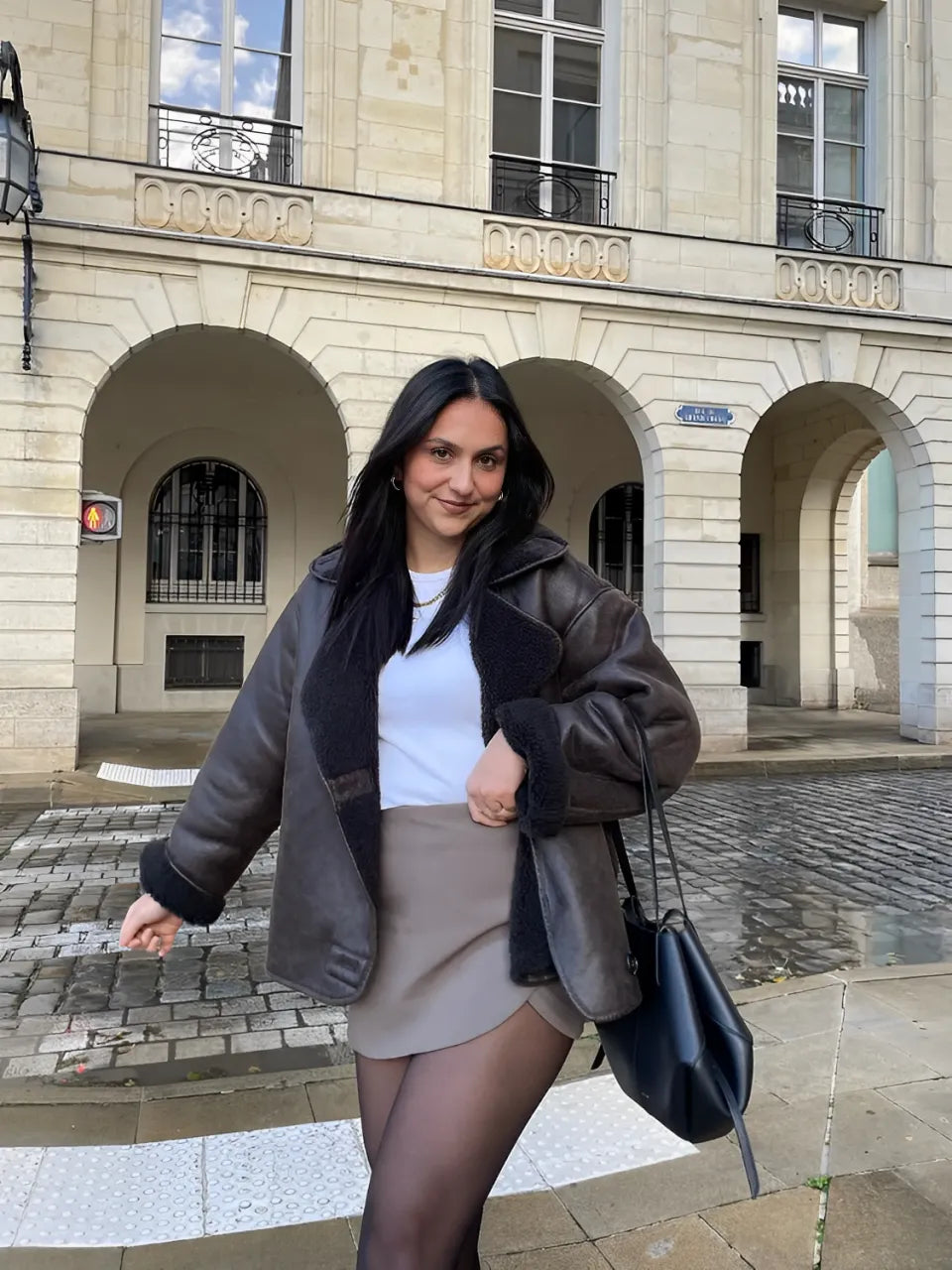 Casaco Feminino Oversized Peluciado em Couro PU com Botões e Bolsos - Viena
