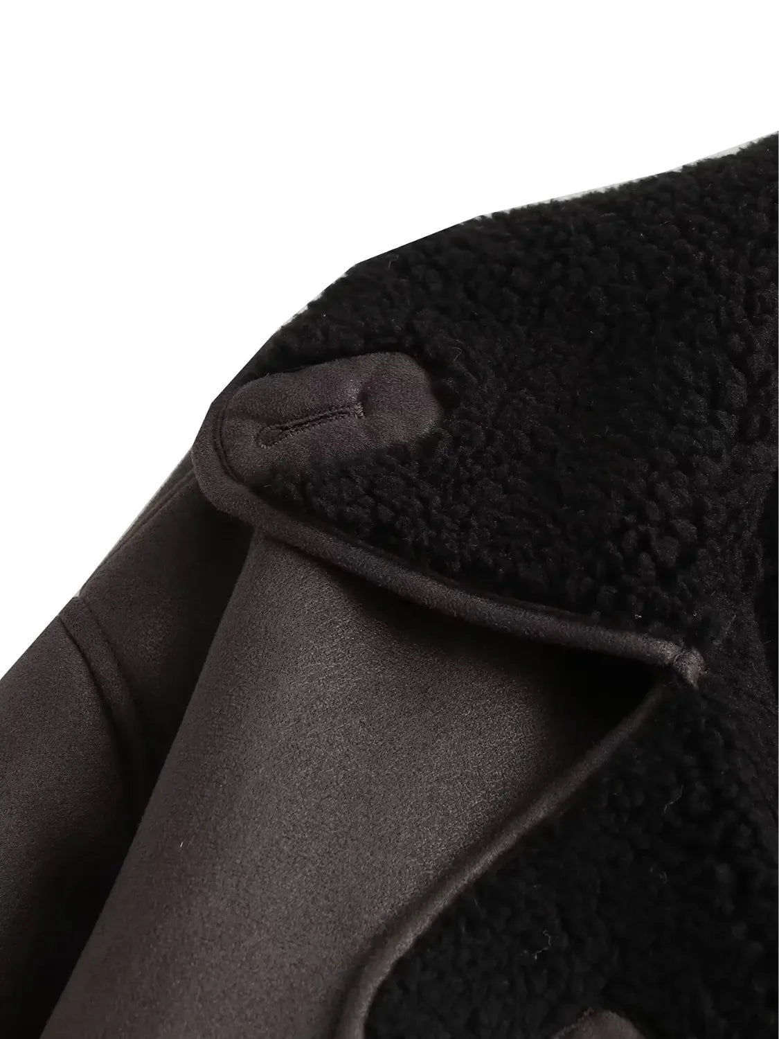 Casaco Feminino Oversized Peluciado em Couro PU com Botões e Bolsos - Viena