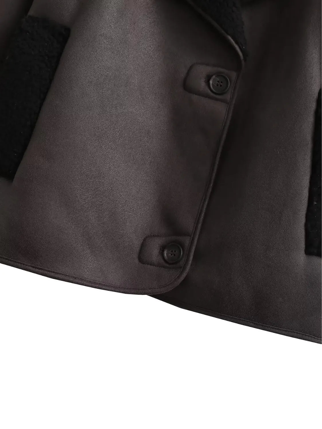 Casaco Feminino Oversized Peluciado em Couro PU com Botões e Bolsos - Viena