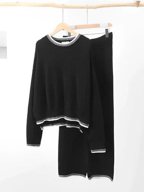 Conjunto Feminino com Suéter e Calça com Detalhes em Crochê - Izabela